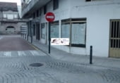 Local comercial en alquiler con 100m² en Tuy, en la zona de Tui, Travesia Augusto Gonzalez Besada foto