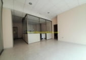 50m² locaux commerciaux pour location à Móstoles, Calle Colon photo