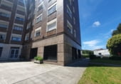 104m² commercial premises for sale in Avilés photo