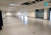 728m² office for rent in Madrid, in the area of Valverde photo