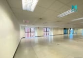 728m² office for rent in Madrid, in the area of Valverde photo