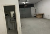 244m² locaux commerciaux pour vente à Pola de Siero, Calle Río Caudal photo