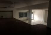 Local comercial en venta con 210m² en Oviedo, en la zona de San Lázaro, Calle Armando Collar foto