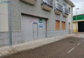 261m² commercial premises for sale in Talavera la Real, Calle Arenal photo