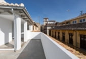 260m² bâtiment pour vente à Grenade, photo