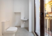 260m² bâtiment pour vente à Grenade, photo