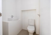 260m² bâtiment pour vente à Grenade, photo