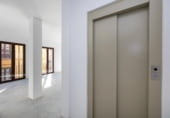 260m² bâtiment pour vente à Grenade, photo