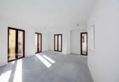 260m² bâtiment pour vente à Grenade, photo