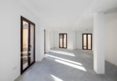 260m² bâtiment pour vente à Grenade, photo