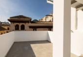 260m² bâtiment pour vente à Grenade, photo