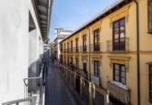 260m² bâtiment pour vente à Grenade, photo