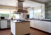 1376m² hotel for sale in Oliva, Avenida de Ernesto Paulino photo