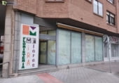 Local comercial en venta con 79m² en Burgos, en la zona de Los Pisones, Plaza Doctor Emilio Giménez Heras foto
