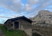 92m² locaux commerciaux pour vente à Miera, Barrio Mortesante photo