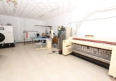 Local comercial en venta con 60m² en Ibiza foto