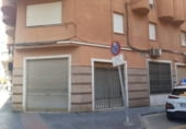 Local comercial en venta con 199m² en Novelda, Calle Salvador de Madariaga foto