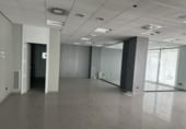 Local comercial en venta con 184m² en Novelda, Calle Maestro Serrano foto