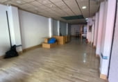 Local comercial en venta con 100m² en Novelda, Calle José Luis Gómez Navarro foto