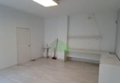 127m² commercial premises for sale in Montijo, Calle Jacinto Benavente photo