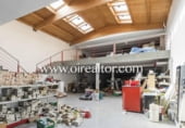 1700m² commercial premises for sale in Sant Joan Despí, Plaça de l'Església photo