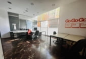 Local comercial en venta con 158m² en Tarrasa, Carrer de les Carbonelles foto
