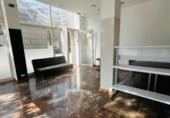 Local comercial en venta con 158m² en Tarrasa, Carrer de les Carbonelles foto