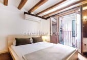 800m² commercial premises for sale in Barcelona, in the area of Gothic Quarter, Carrer de n'Aroles photo