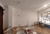 Local comercial en venta con 100m² en Linares, calle sagunto, 23700 foto