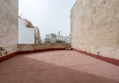 413m² commercial premises for sale in Arrecife, in the area of Arrecife Center, Calle Triana photo