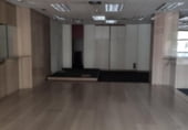 288m² commercial premises for sale in Ponferrada, Calle Puerto de Piedrafita photo