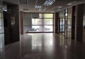 288m² commercial premises for sale in Ponferrada, Calle Puerto de Piedrafita photo