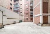 862m² offices for sale in Lérida, Carrer de l'Acadèmia photo