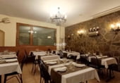 242m² restaurant for sale in Lérida, Carrer de Sunyer photo