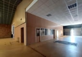 Local comercial en venta con 953m² en Lérida, Carrer Canal foto