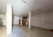Local comercial en venta con 288m² en Lérida, avd. madrid foto