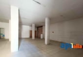 288m² commercial premises for sale in Lérida, avd. madrid photo