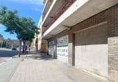 288m² commercial premises for sale in Lérida, avd. madrid photo