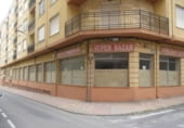 253m² commercial premises for sale in Monóvar, photo