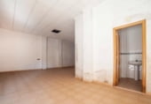 Local comercial en venta con 169m² en Almoradí, Calle San Emigdio foto