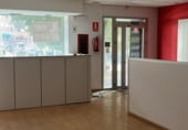 Local comercial en venta con 139m² en Córdoba, en la zona de Urbanizacion Las Brisas, Avenida de Almogávares foto