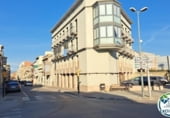 Local comercial en venta con 140m² en Figueras, Carrer Nou foto