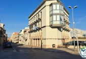 Local comercial en venta con 140m² en Figueras, Carrer Nou foto