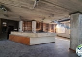 Local comercial en venta con 140m² en Figueras, Carrer Nou foto