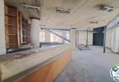 Local comercial en venta con 140m² en Figueras, Carrer Nou foto