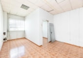 Local comercial en venta con 174m² en Albolote, Calle Láchar foto