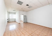 Local comercial en venta con 174m² en Albolote, Calle Láchar foto