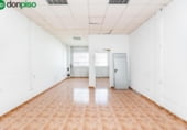 Local comercial en venta con 174m² en Albolote, Calle Loja foto