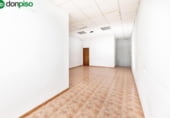 Local comercial en venta con 174m² en Albolote, Calle Loja foto