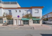 Local comercial en venta con 82m² en Armilla foto